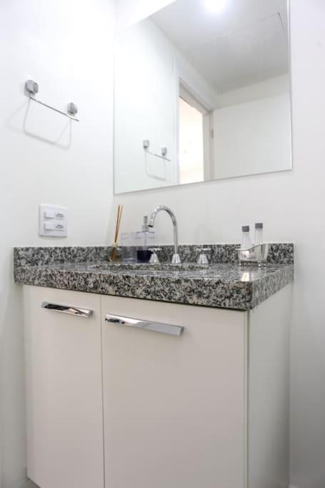 Апартаменты Studio Lindo Ao Lado Do Metro Santa Cecilia Сан-Пауло Экстерьер фото
